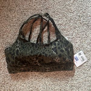 Lululemon energy bra size 8